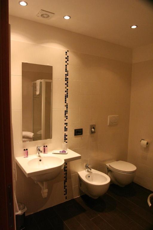 Marco Polo Hotel Vittorio Veneto Phòng bức ảnh